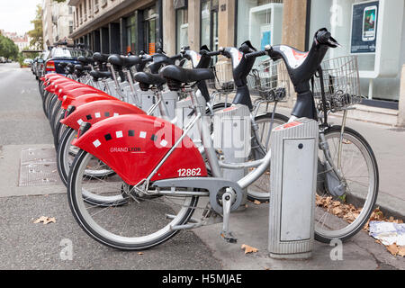 Vélo'v noleggiare biciclette a Lione, Francia Foto Stock