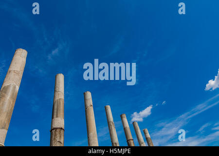 Le colonne del Tempio di Venere e Roma a Roma, Italia Foto Stock