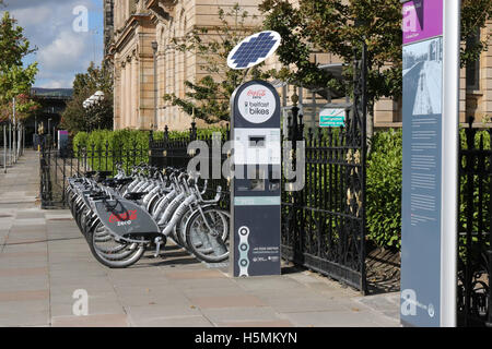 Coca Cola Zero Biciclette a Belfast Belfast Scheme - numero 3922 a Corporation Square, Belfast, Irlanda del Nord. Foto Stock