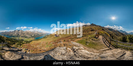 Panorama a 360 gradi da Furtschellas, Val d'Engadina, Svizzera Foto Stock