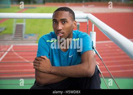 Quattrocento metri di runner Matteo Hudson-Smith presso Luniversita di Loughborough High Performance Center. Foto Stock