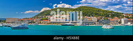 Yachts in Split waterfront vista panoramica, Dalmazia, Croazia Foto Stock