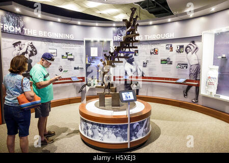 Saint Augustine Florida,World Golf Village,Hall of Fame,Interior Inside,museo,mostra collezione,golf,storia,adulti,uomini Foto Stock