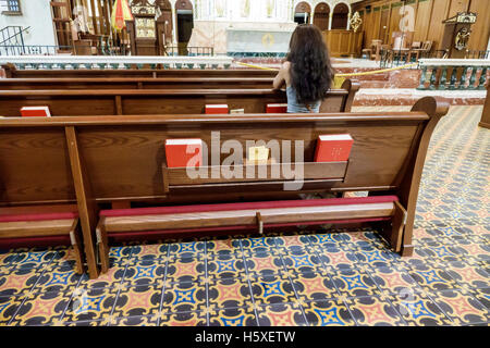 San Agostino Florida, Basilica della Cattedrale, interno, pesche, adulti adulti, donne femminili, preghiera, cattolico, chiesa, FL160802093 Foto Stock