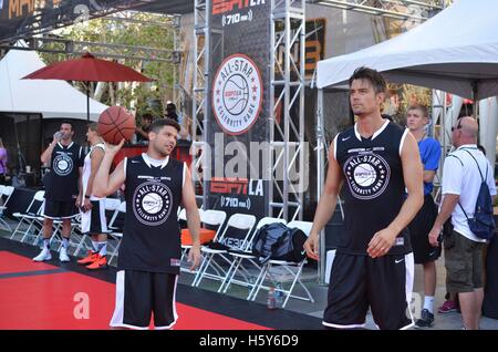 (L-R) Jerry Ferrara e Josh Duhamel al 2015 Nike Basketball 3on3 torneo in L.A. Vivere il 7 agosto 2015 a Los Angeles Foto Stock