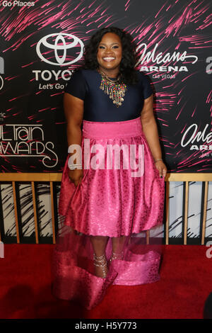 Tasha Cobbs assiste il tappeto rosso al 2015 Soul Train Awards presso l'Orleans Arena sul novembre 6th, 2015 a Las Vegas, Nevada. Foto Stock