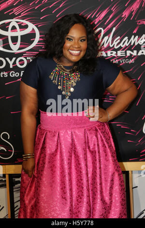 Tasha Cobbs assiste il tappeto rosso al 2015 Soul Train Awards presso l'Orleans Arena sul novembre 6th, 2015 a Las Vegas, Nevada. Foto Stock