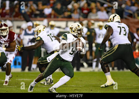 Philadelphia, Pennsylvania, USA. Xxi oct, 2016. USF QB, fiori QUINTON, in azione contro il tempio durante il gioco presso il Lincoln Financial Field di Philadelphia PA Credito: Ricky Fitchett/ZUMA filo/Alamy Live News Foto Stock