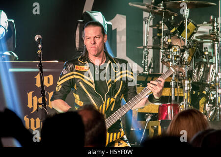 Las Vegas, NV, Stati Uniti d'America. Xxi oct, 2016. ***La copertura della casa*** STRYPER in vinil Las Vegas Hard Rock Hotel & Casino in Las Vegas NV il 21 ottobre 2016. Credito: Erik Kabik Fotografia/media/punzone Alamy Live News Foto Stock