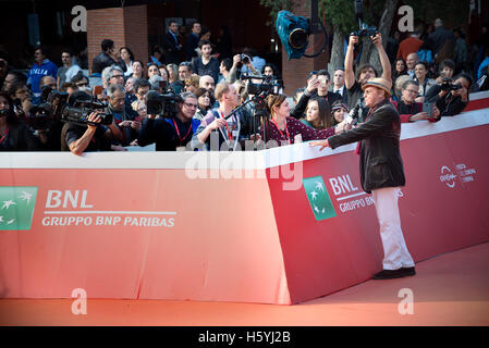 Roma, Italia. 22 ottobre, 2016. Renzo Arbore durante il Roma Film Fest 2016 Credit: Silvia Gerbino/Alamy Live News Foto Stock