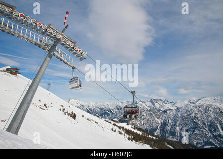 Seggiovia su Mt Fellhorn, zona sciistica, inverno, neve Oberstdorf, Allgaeu Alpi, Allgaeu, Bavaria Foto Stock