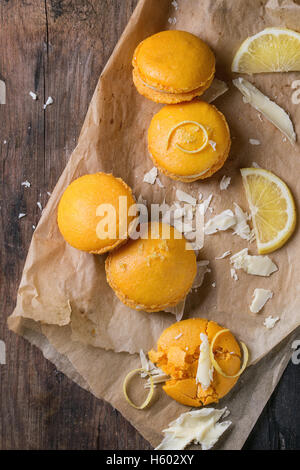 Amaretti di agrumi con cioccolato bianco Foto Stock