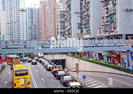 Scena di strada al confine tra la Cina e Macao Foto Stock