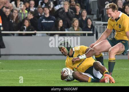 Auckland, Nuova Zelanda. 22 ottobre, 2016. Reece Hodge ha di Australia Wallaby punteggi a provare durante la terza Bledisloe Cup test match contro la Nuova Zelanda All Blacks il Ott 22. All Blacks sconfitte Wallaby 37-10. Credito: Shirley Kwok/Pacific Press/Alamy Live News Foto Stock