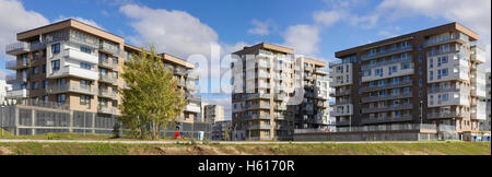 VILNIUS, Lituania - 16 ottobre 2016: il nuovo standard di moderne case modulari con basso costo appartamenti per le giovani famiglie const Foto Stock