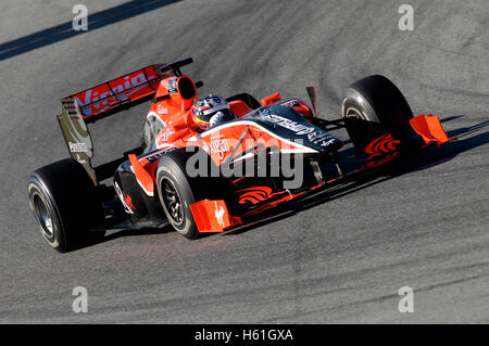 Motorsports, Timo Glock, GER, la Virgin VR-01 auto da corsa di Formula 1 i test sul Circuito de Catalunya race track in Foto Stock