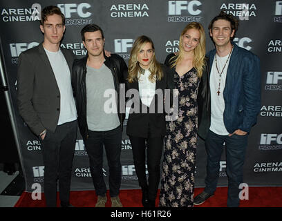 Dustin Ingram, ospite, Nadine Crocker, Gage Golightly, Samuel Davis frequentare il 'Cabin Fever' Los Angeles Premiere a Arena Cinema Hollywood di Febbraio 12, 2016 a Hollywood, in California. Foto Stock