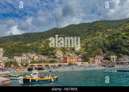 Persone non identificate a Monterosso al Mare in Italia Foto Stock