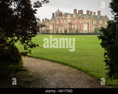 Mansion nella motivazione della Royal Station wagon a Sandringham, Norfolk, Inghilterra. Foto Stock