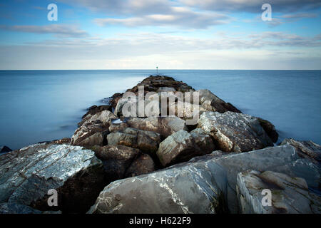 Fotografia di © Jamie Callister. Tramonto a Colwyn Bay Promenade, Colwyn Bay, Conwy, il Galles del Nord, 22 ottobre 2016. Foto Stock