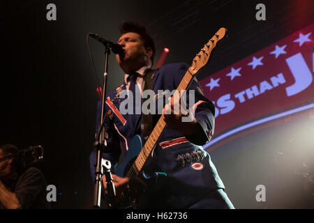 Meno di Jake eseguire a O2 Academy Newcastle upon Tyne, Regno Unito Foto Stock