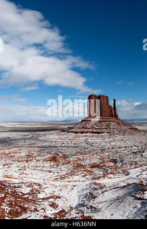 Coperta di neve Monument Valley, Utah, Stati Uniti d'America Foto Stock