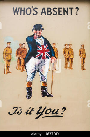 John Bull chi è assente il poster al di fuori della duchessa pub di Battersea, Londra, Regno Unito Foto Stock