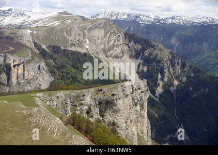 Abbassare francese valle alpina paesaggio Foto Stock