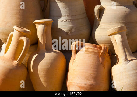 Palo Alto irregolare soffiata pentole di creta Foto Stock