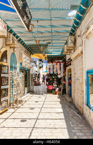 Shopping Arcade a Houmt Souk, Gerba Tunisia Foto Stock