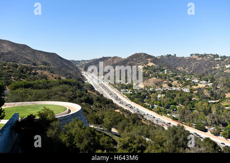 Una veduta aerea del 405 autostrada a Los Angeles California dal Getty Museum Foto Stock