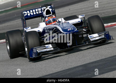 Motorsports, Rubens Barrichello, Brasile, in Williams FW31 race car, Formula 1 i test sul Circuito de Catalunya race track Foto Stock