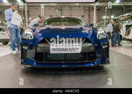 Atene, Grecia. 23 Ott, 2016. Nissan GT-R Nationwide premiere delle ultime automobili direttamente dopo il Motor Show di Parigi (Mondial de l'Automobile 2016). Prossima fermata delle vetture più recenti premiere dopo il Motor Show di Parigi - Mondial de l'Automobile 2016 è stata Atene. Nuovi modelli, tecnologie e ampia gamma di accessori e parti presentato in greco pubblico dalle più grandi marche di automobili per 9 giorni. © Dimitrios Sotiriou/Pacific Press/Alamy Live News Foto Stock