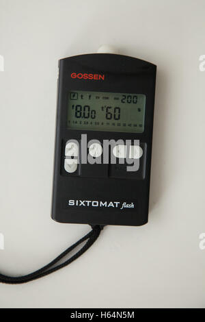 Un flash digitale e misuratore di luce, Gossen Sixtomat Foto Stock