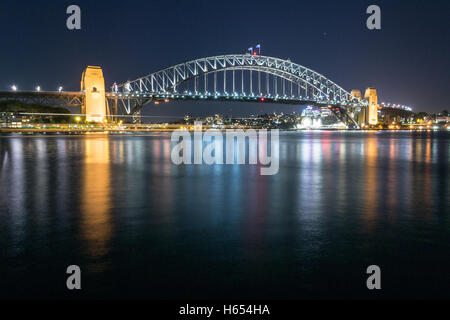 Il Sydney Harbour Bridge, la principale attrazione turistica di Sydney Foto Stock