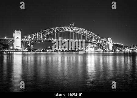 Il Sydney Harbour Bridge, la principale attrazione turistica di Sydney Foto Stock