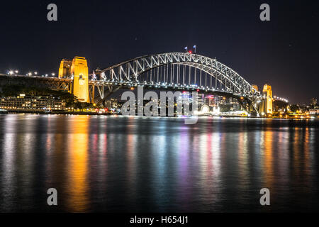 Il Sydney Harbour Bridge, la principale attrazione turistica di Sydney Foto Stock