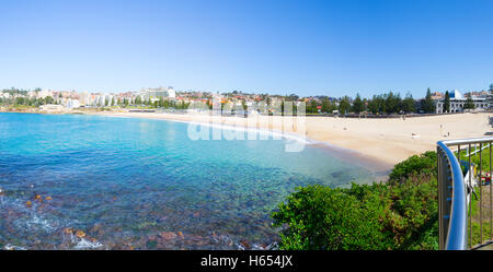 Per Bondi e Coogee a piedi è lungo 6 km situato in Sydneys sobborghi orientali Foto Stock