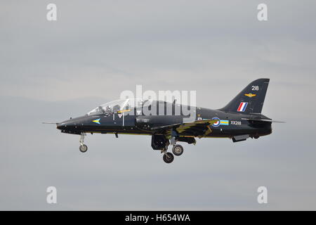 RAF British Aerospace Hawk T1 XX218 effettuando in corrispondenza di RIAT Fairford 2014 Foto Stock