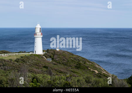 Cape Otway è situato nella Great Ocean Road e il suo faro è iconico Foto Stock