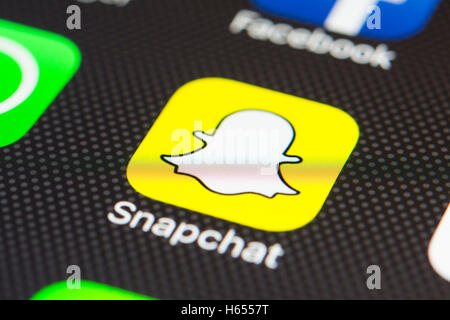 Snapchat social media app close up su iPhone smart schermata telefono Foto Stock