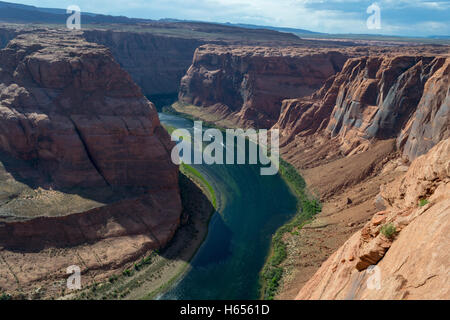 Curva a ferro di cavallo è un meandro formata dal fiume Colorado vicino alla pagina (Arizona) Foto Stock