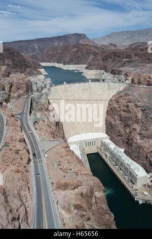 La diga di Hoover è situato al limite tra il Nevada e Arizona Foto Stock