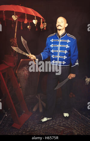 Circense tenendo un spade Foto Stock