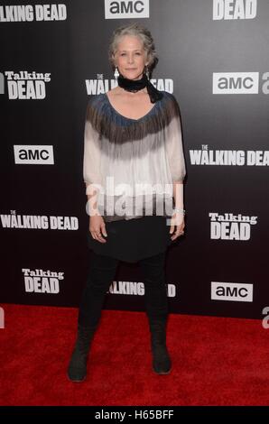 Los Angeles, CA, Stati Uniti d'America. 23 Ott, 2016. Melissa McBride presso gli arrivi per AMC presenta Live Edizione speciale di The Walking Dead sta parlando di morti, Hollywood Forever Cemetery, Los Angeles, CA Ottobre 23, 2016. © Priscilla concedere/Everett raccolta/Alamy Live News Foto Stock