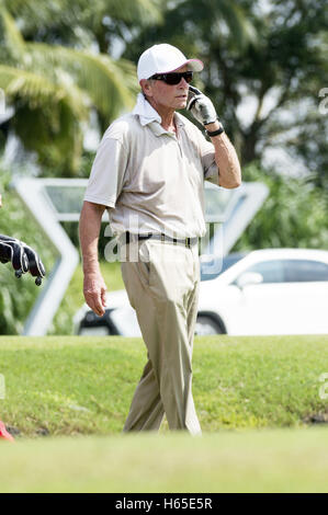 Michael Douglas durante il Mondo Celebrità Pro-Am 2016 Mission Hills Cina Torneo di Golf al Blackstone Corso su ottobre 23, 2016 in Haikou, Hainan provincia della Cina. | Verwendung weltweit Foto Stock