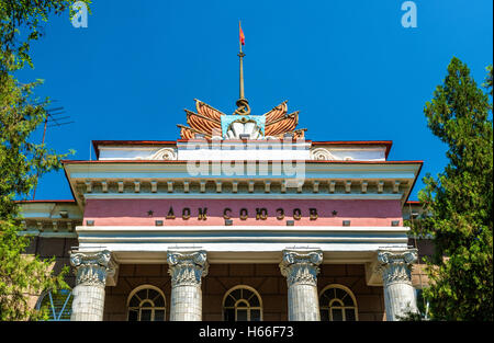 Casa dei sindacati a Bishkek, Repubblica del Kirghizistan Foto Stock