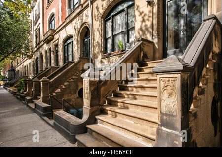 Classic fasi anteriori della parte superiore del lato Ovest edifici di appartamenti, Manhattan New York City Foto Stock