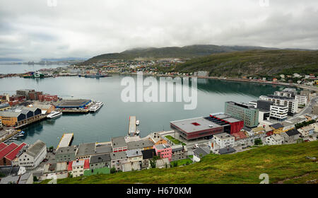 Vista della città di Hammerfest, Finnmark, Norvegia Foto Stock