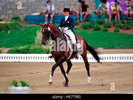 I Giochi olimpici di Atlanta del 1996, Michelle Gibson (USA) riding Peron Foto Stock